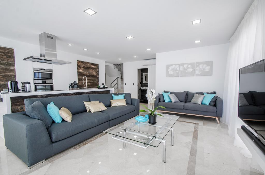 Gorgeous 170 Sq.M. Penthouse With Sea View Terraces Apartamento Benalmádena Exterior foto