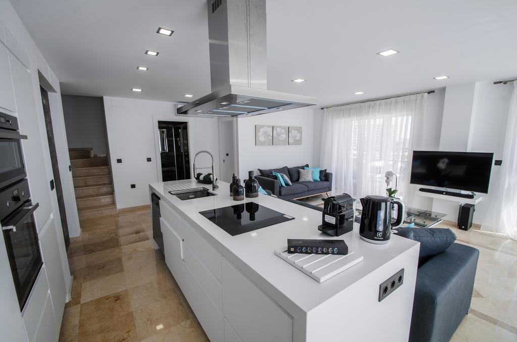 Gorgeous 170 Sq.M. Penthouse With Sea View Terraces Apartamento Benalmádena Exterior foto